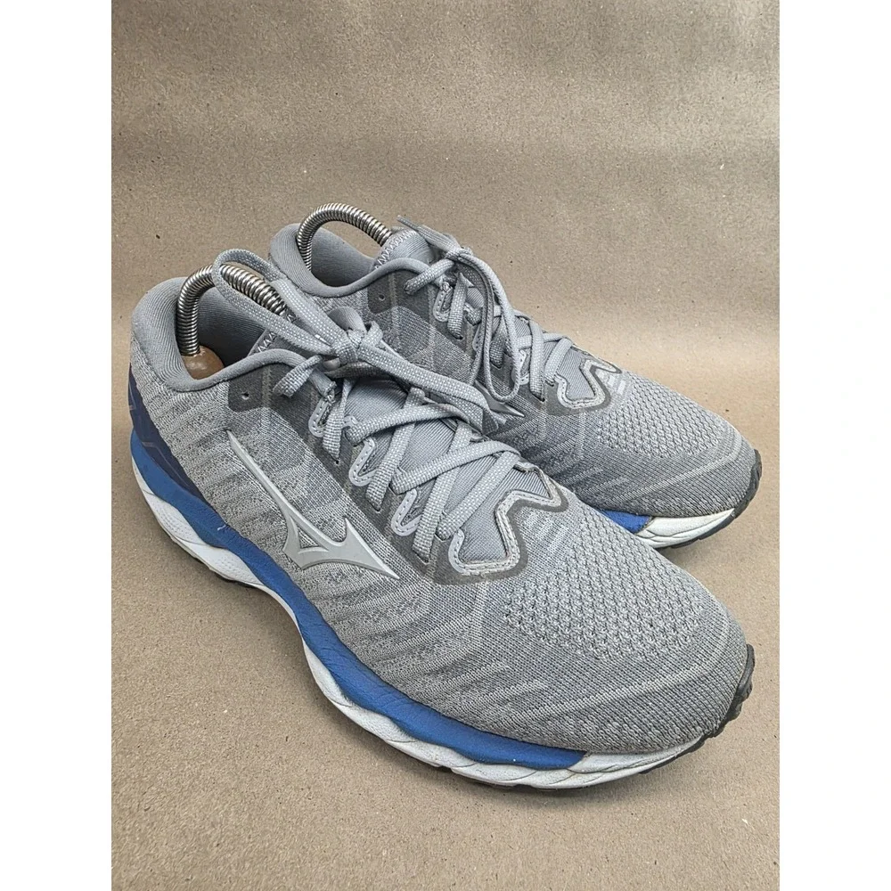 Mizuno (Sz 8.5) Wave Sky 4 Waveknit Shoes Mens Size Gray Running Comfort Walking